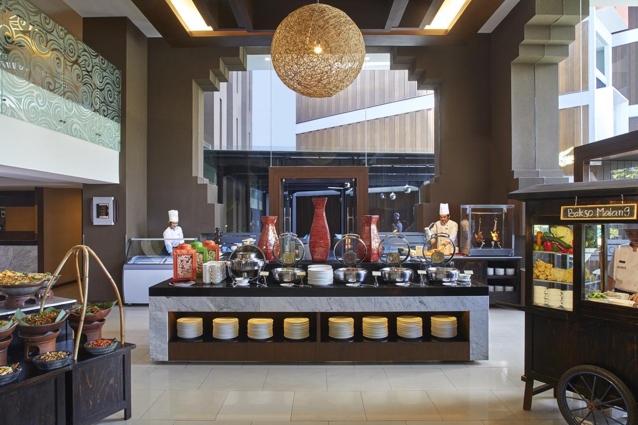Aston Sentul Lake Resort & Conference Center Bogor Exteriör bild