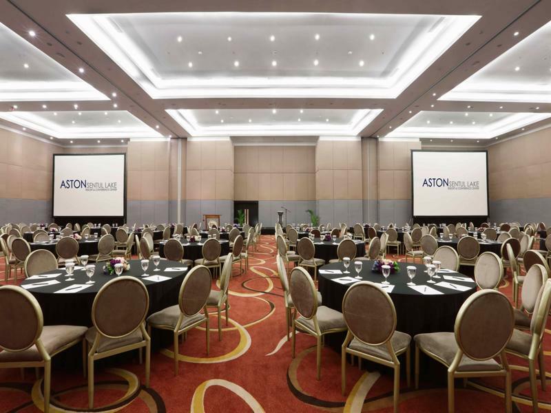 Aston Sentul Lake Resort & Conference Center Bogor Exteriör bild